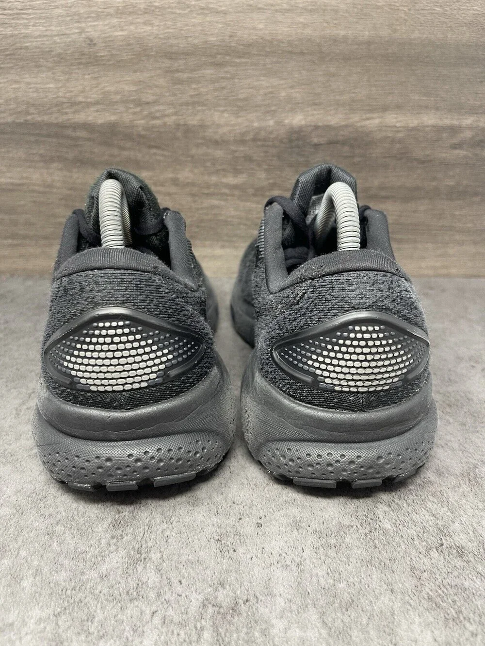Brooks Ghost 16 Running Shoes Womens Size 9 Black Athletic Trainer